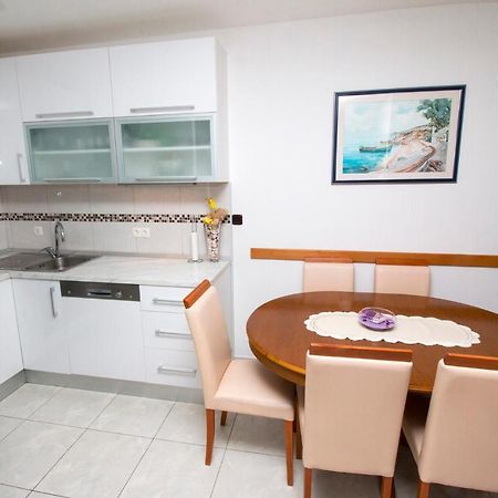 Apartman Seka Omiš Exteriör bild