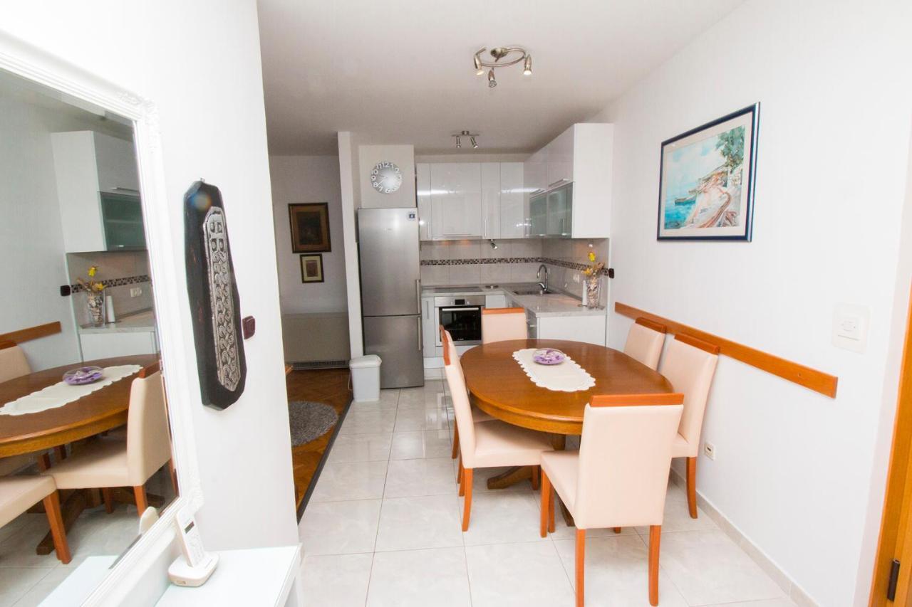 Apartman Seka Omiš Exteriör bild