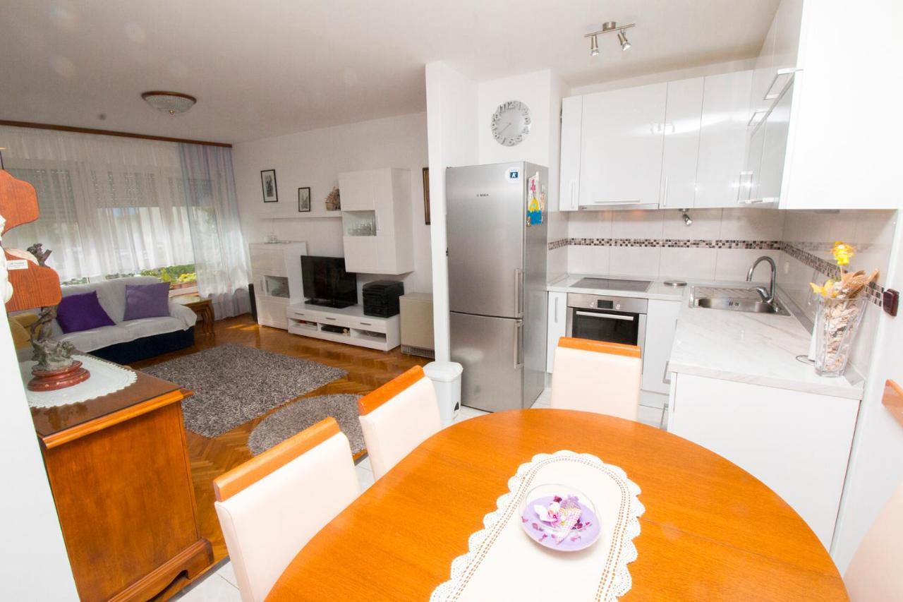 Apartman Seka Omiš Exteriör bild